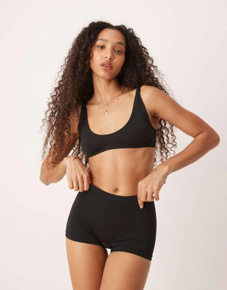 ASOS ASOS DESIGN seamless ribbed short in black 1