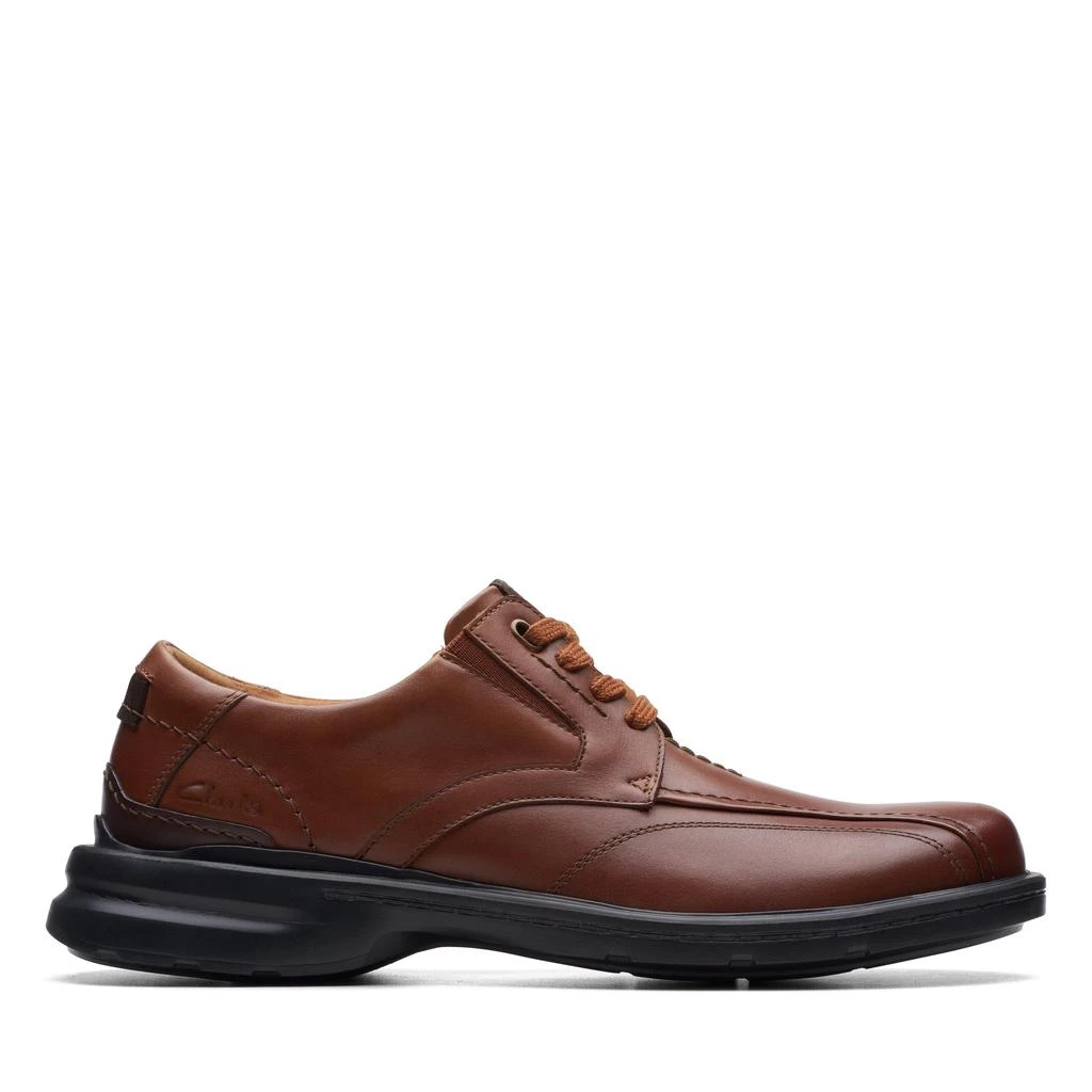 Clarks Gessler Lace in Brown Leather