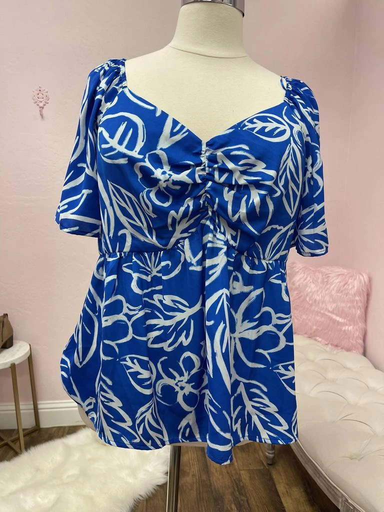 Skies Are Blue Plus Size Square Neck Print 1
