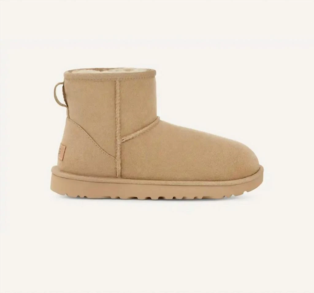 UGG Ugg - Women
s Classic Mini II Boot