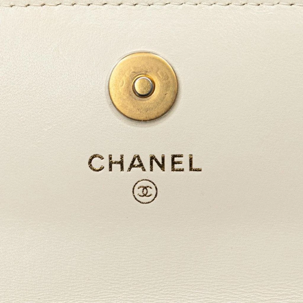 Chanel Chanel White Lambskin Leather 19 Wallet On Chain 7