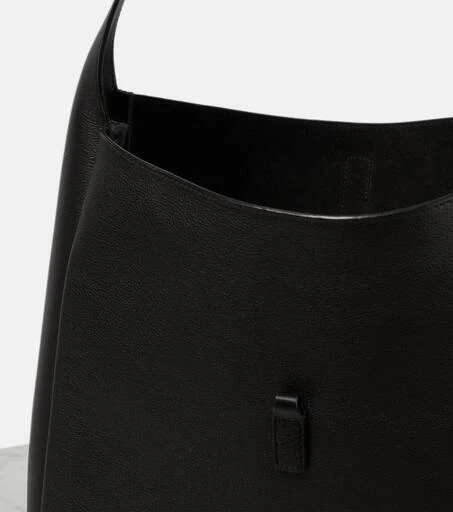 Yves Saint Laurent Le 5 à 7 Supple Large leather shoulder bag 3