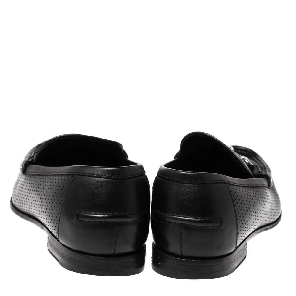 Shop Gucci Black Perforated Leather Horsebit Slip On Loafers  display picture 2