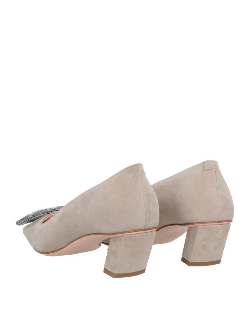 Roger Vivier Pump 3