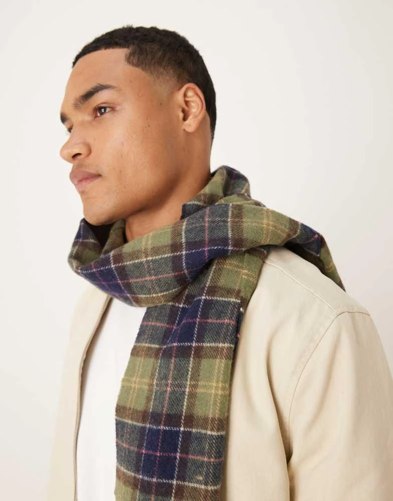 Barbour Barbour Tartan lambswool scarf in classic 3