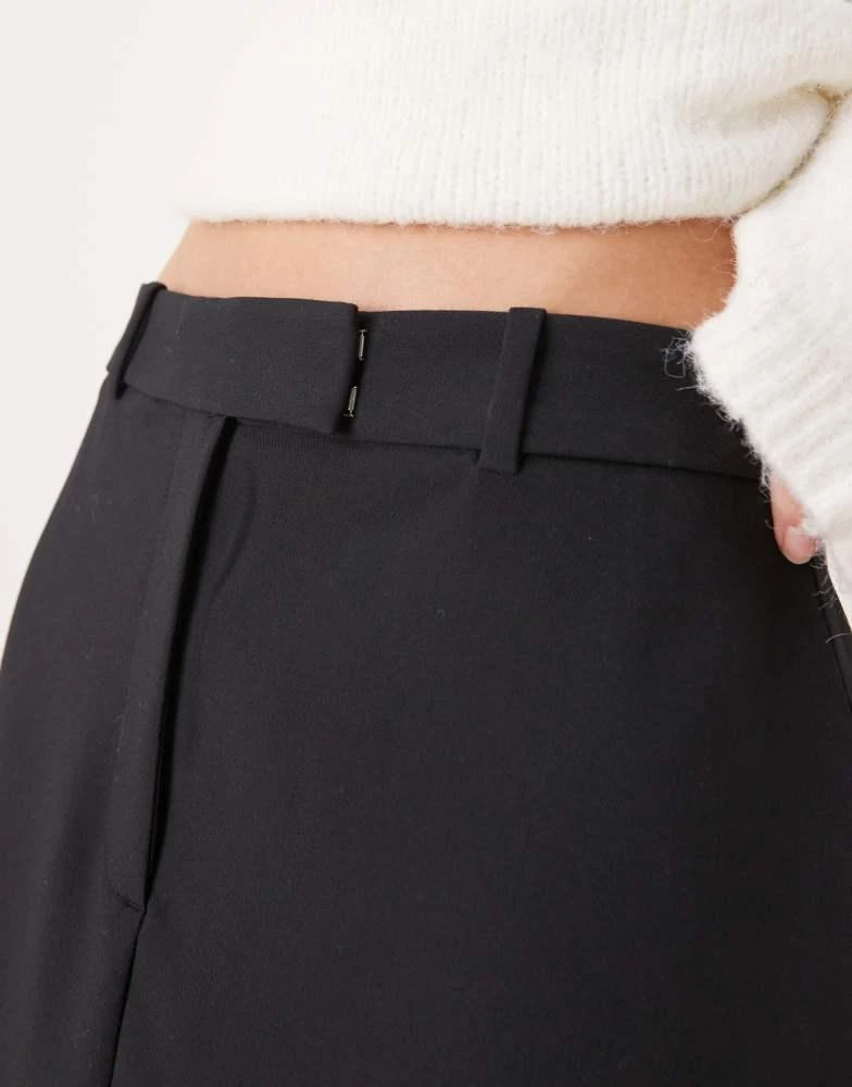 Abercrombie & Fitch Abercrombie & Fitch column maxi skirt in black 3