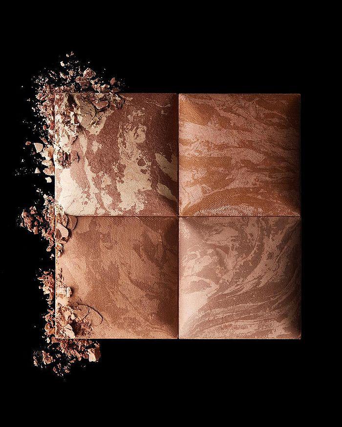 HOURGLASS Ambient™ Lighting Bronzer