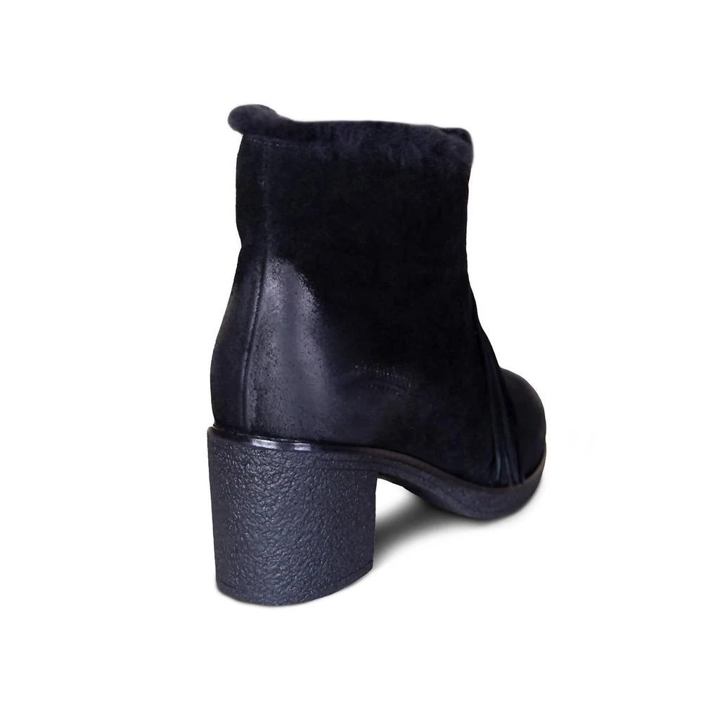 Cloud Nine Cloud Nine - LADIES MADISON SHEEPSKIN BOOT 2