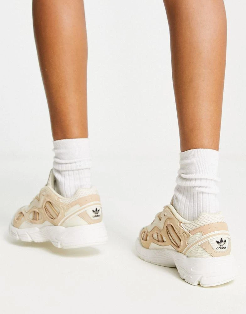 Adidas adidas Originals Astir SN trainers in oatmeal and white 2