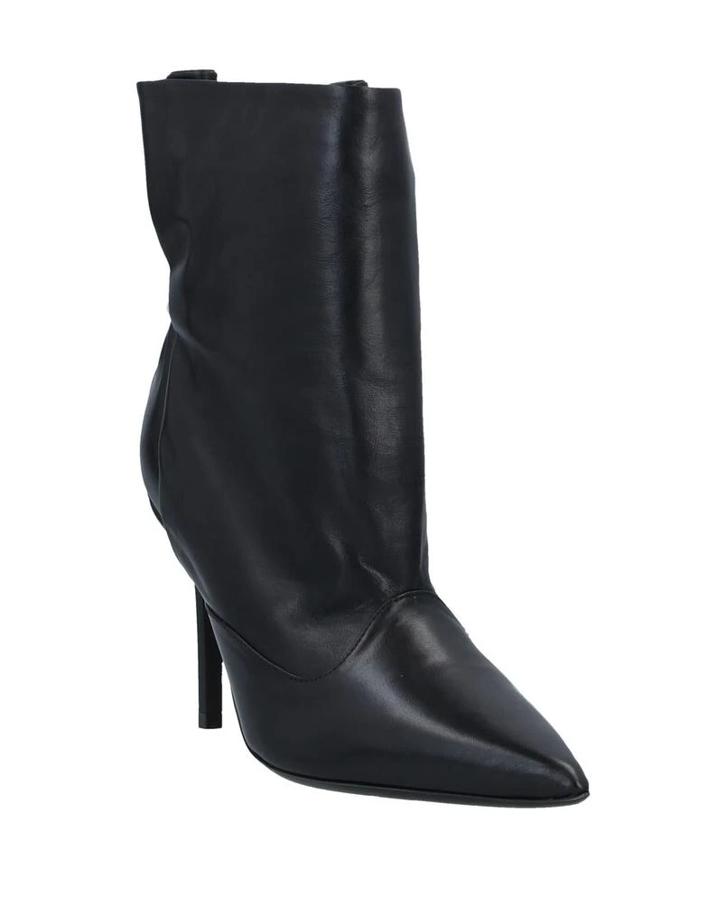 N°21 Ankle boot 2