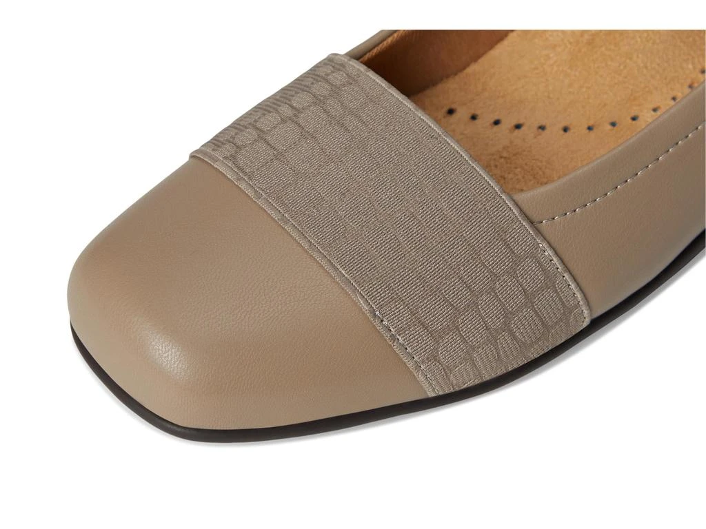 Trotters Samantha 6