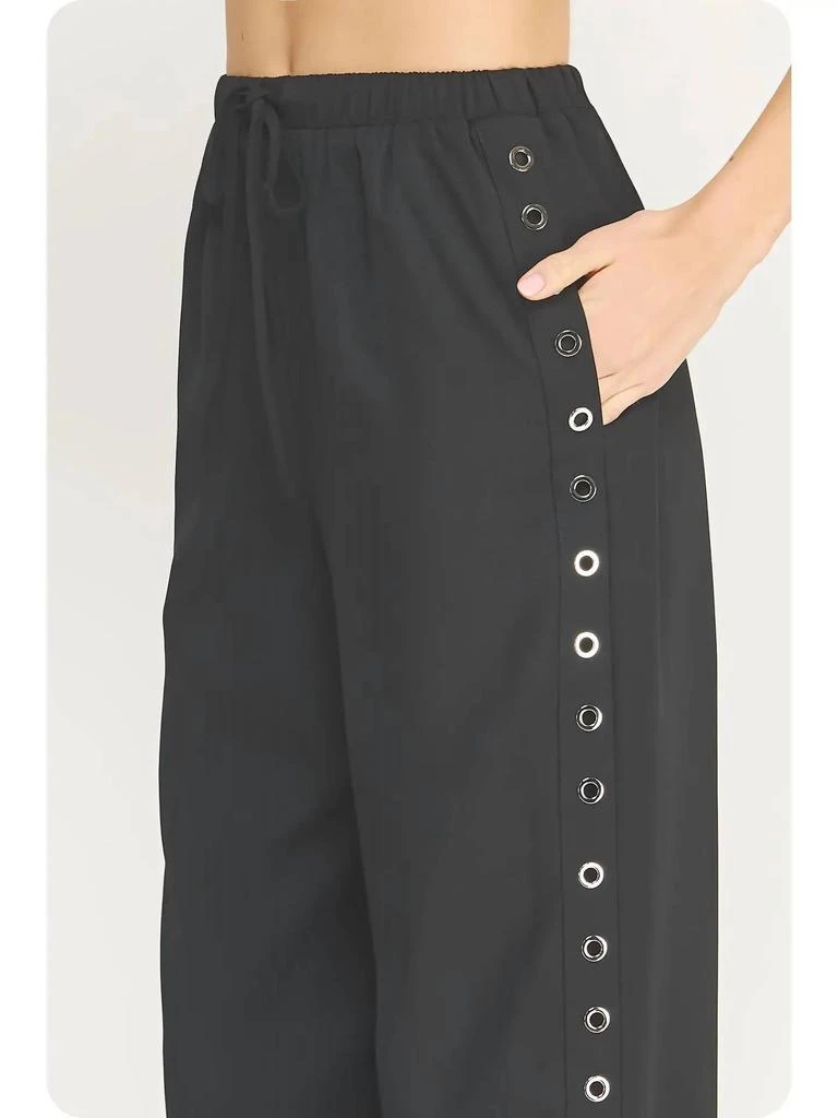 Strut 
Bolt Strut 
Bolt - Haverty Eyelet Set 3