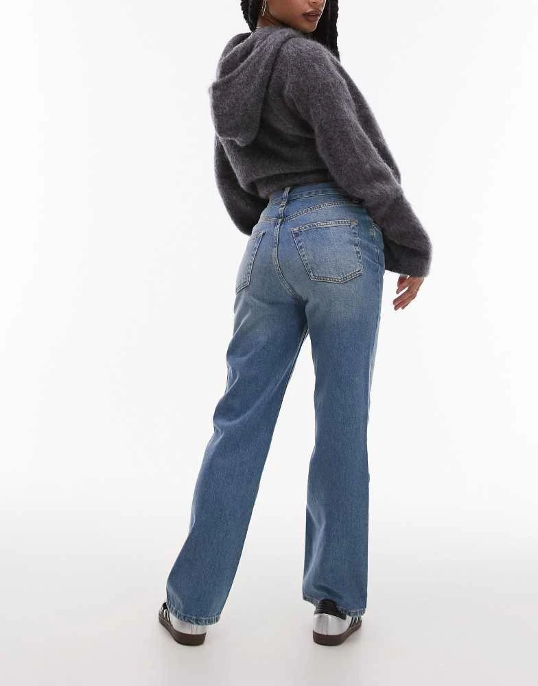 Topshop Topshop Petite Kort high rise straight jean in mid blue 2