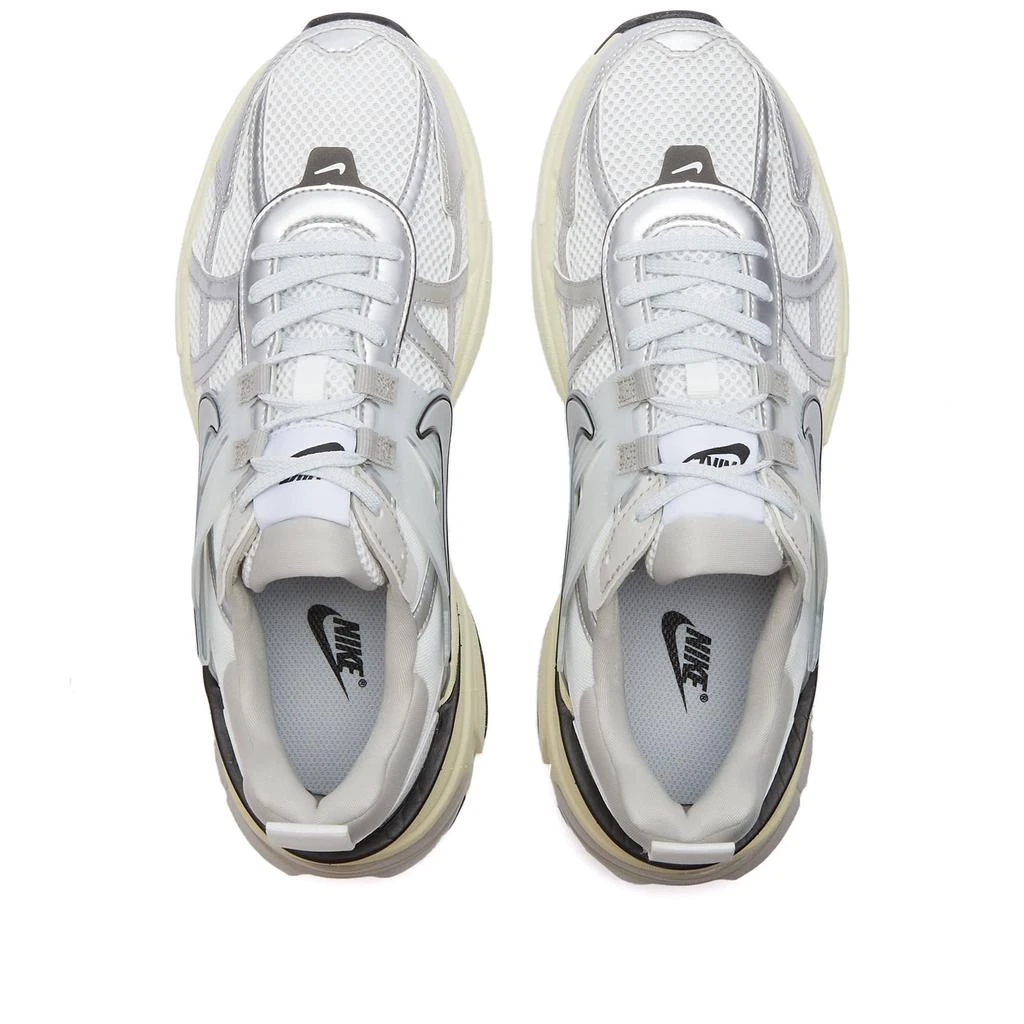 NIKE Nike V2K Run W Sneaker 5