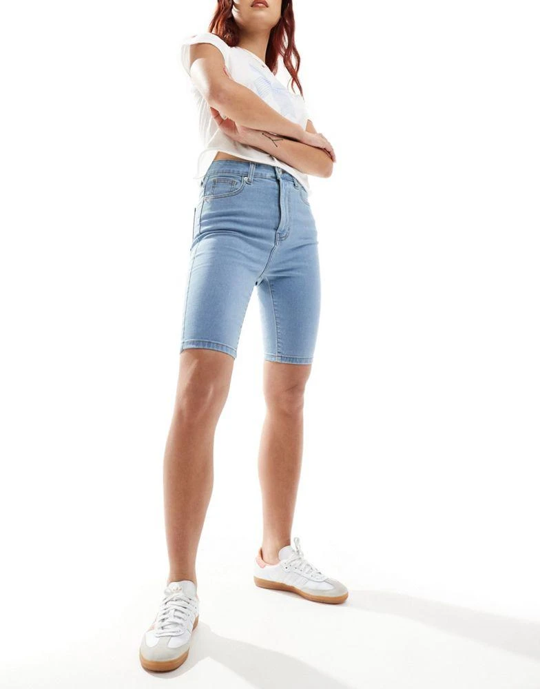 Don't Think Twice DTT skinny denim shorts in light wash blue 4