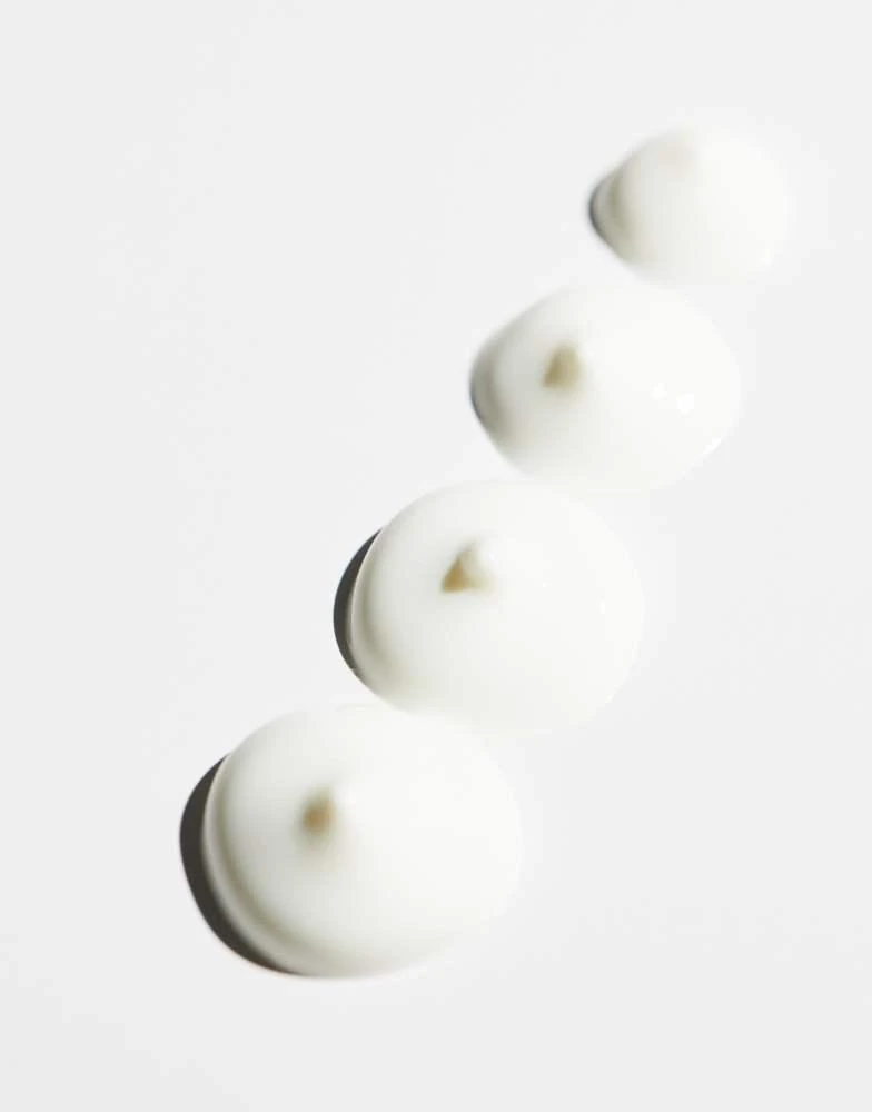 Revolution Skincare Revolution Skin Sunray Blur Daily Protection Sunscreen SPF 50+ with Niacinamide 4