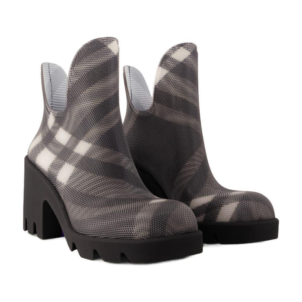 【関税＆送料込み】Burberry Lf Marsh Heel Ankle Boots Burberry Burberry Lf Marsh Heel Ankle Boots - BeyondStyle
