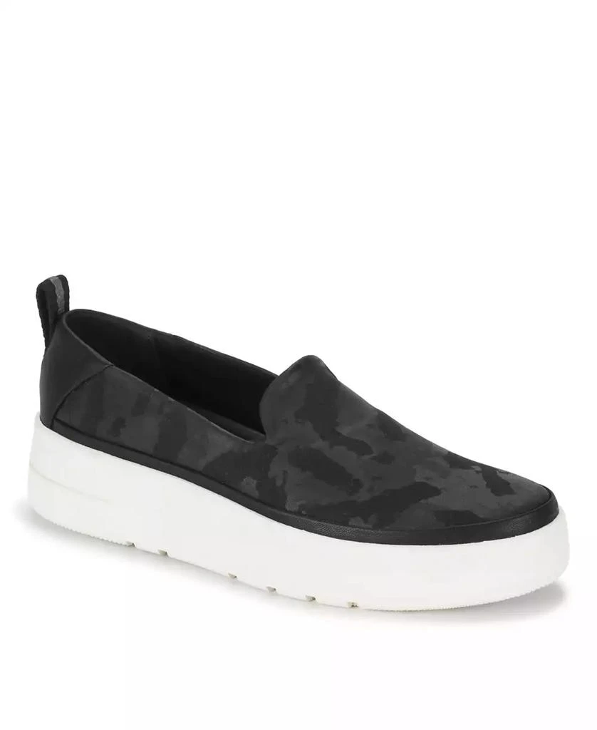 Baretraps Women's Nevin Slip-on Sneaker 1