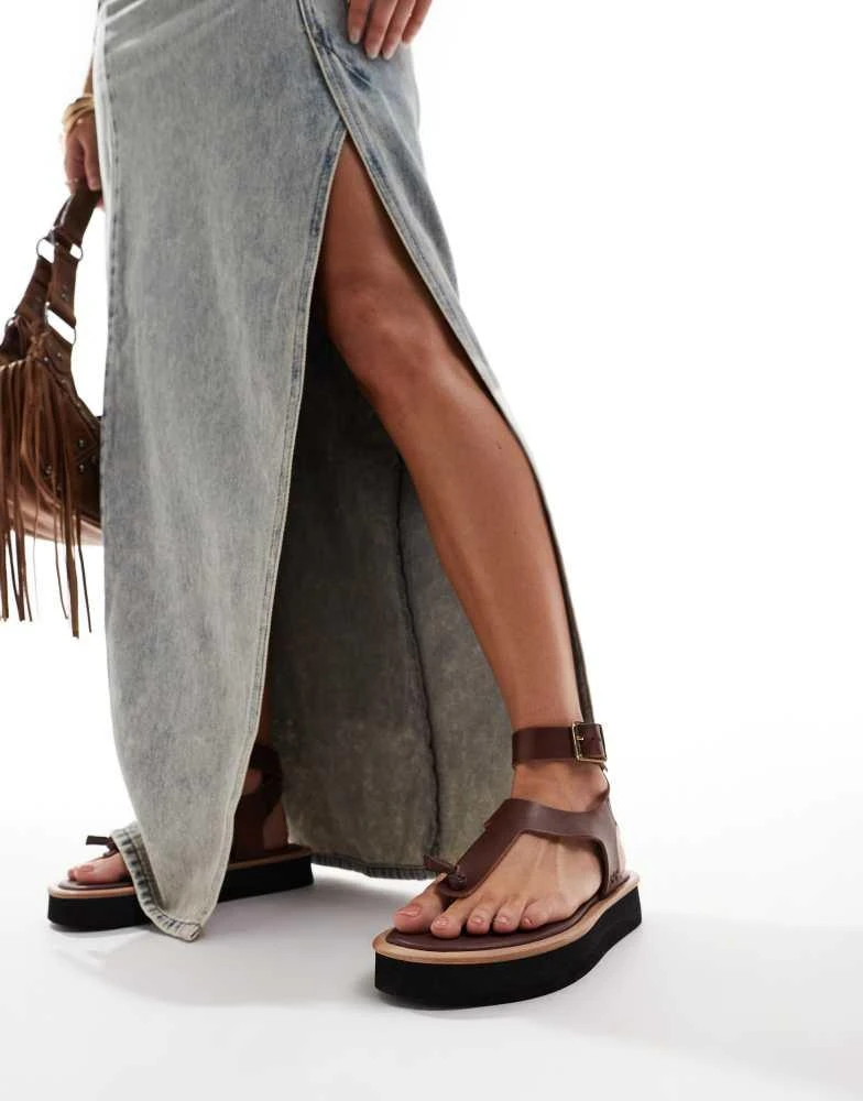 Free People Free People toe-post leather sandals in coconut shell brown 1