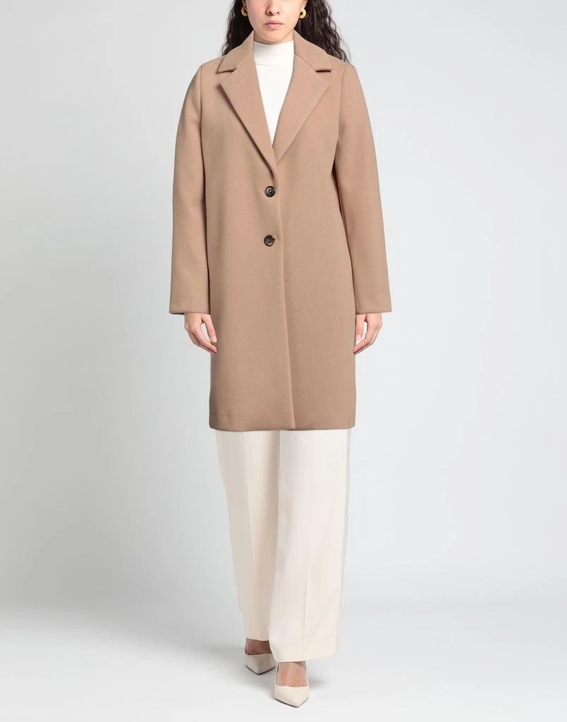 BIANCOGHIACCIO Coat 2