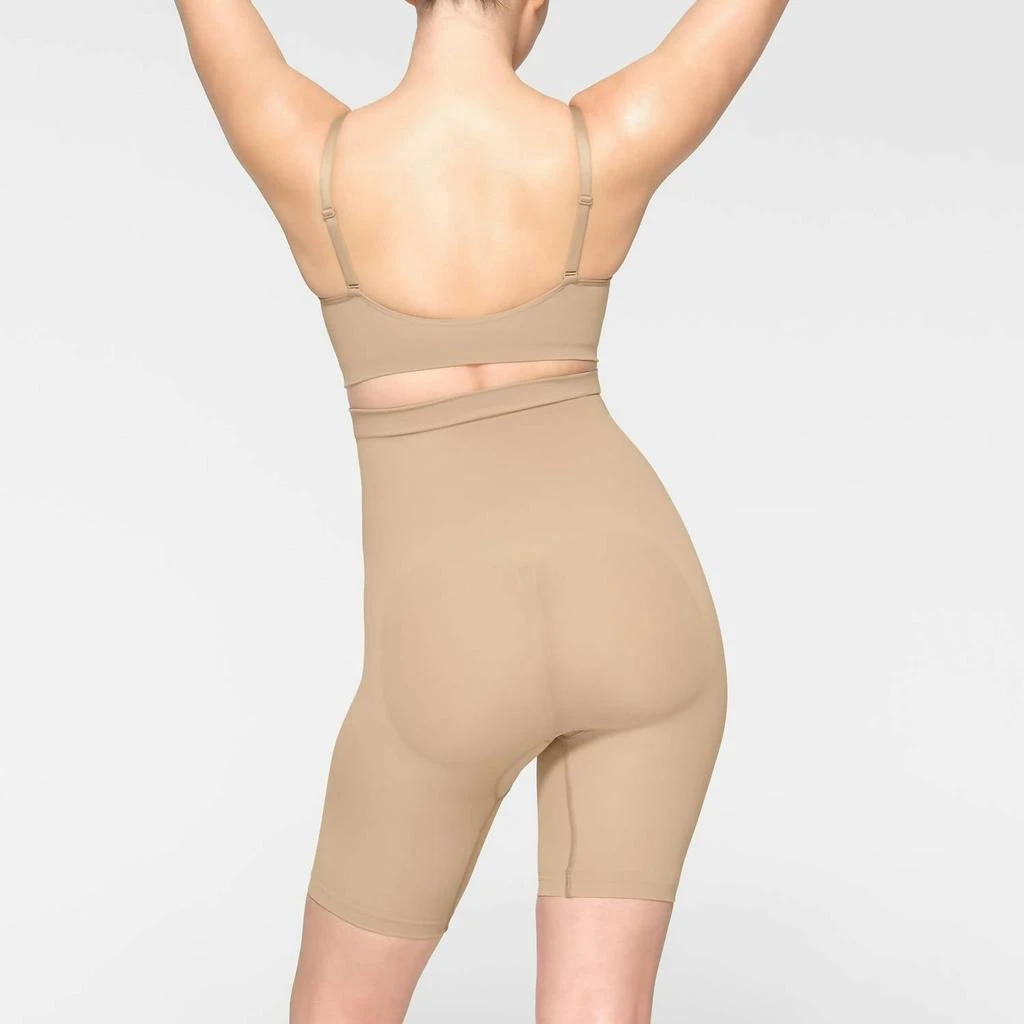 SKIMS Skims - Hight Waist Above The Knee Short 3