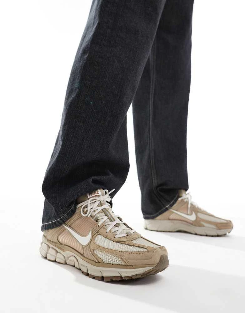 NIKE Nike Zoom Vomero 5 trainers in light brown 1