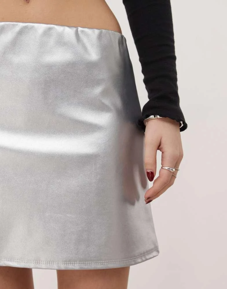 Reclaimed Vintage Reclaimed Vintage silver PU party mini skirt 5