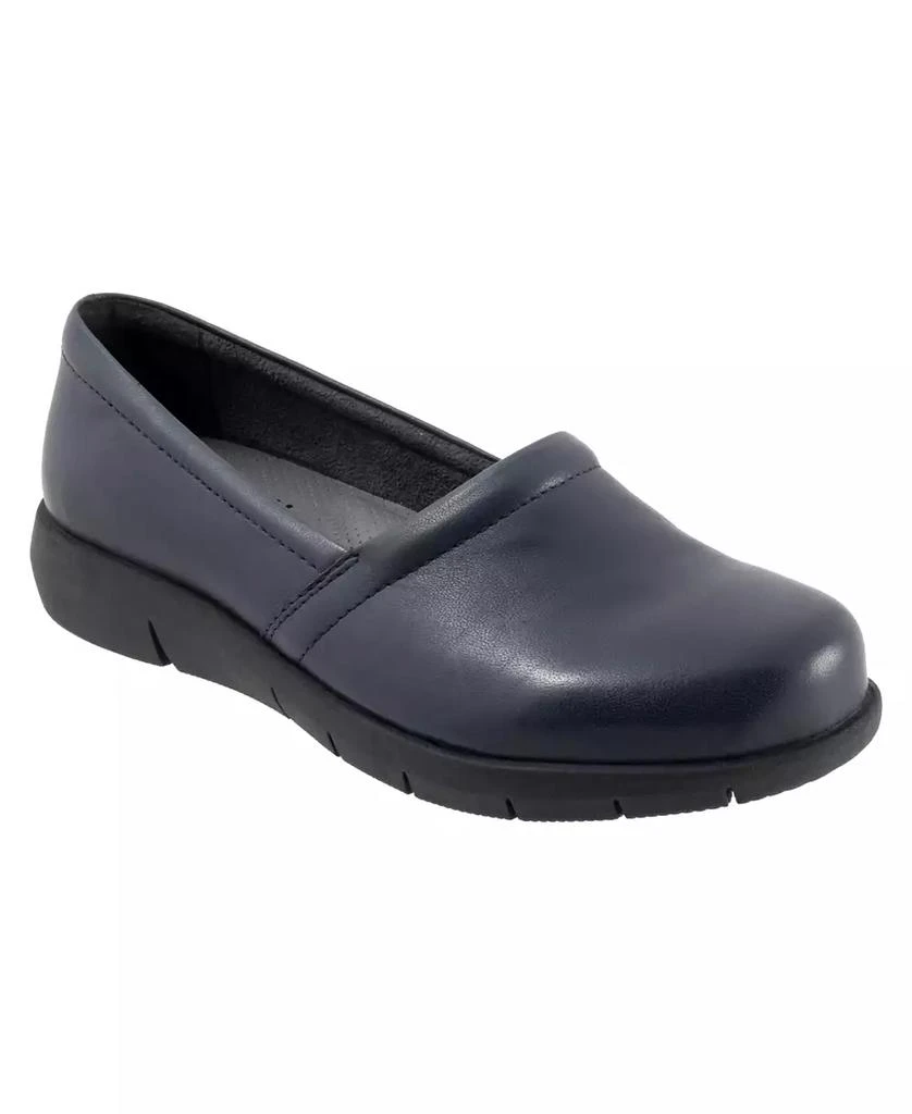 SoftWalk Adora 2.0 Clog 1