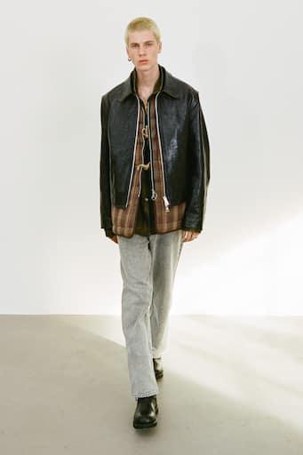 黒 レザー ジャケット ファー襟　our legacy似 OUR LEGACY Mini Leather Zipped Jacket | Black | FARFETCH