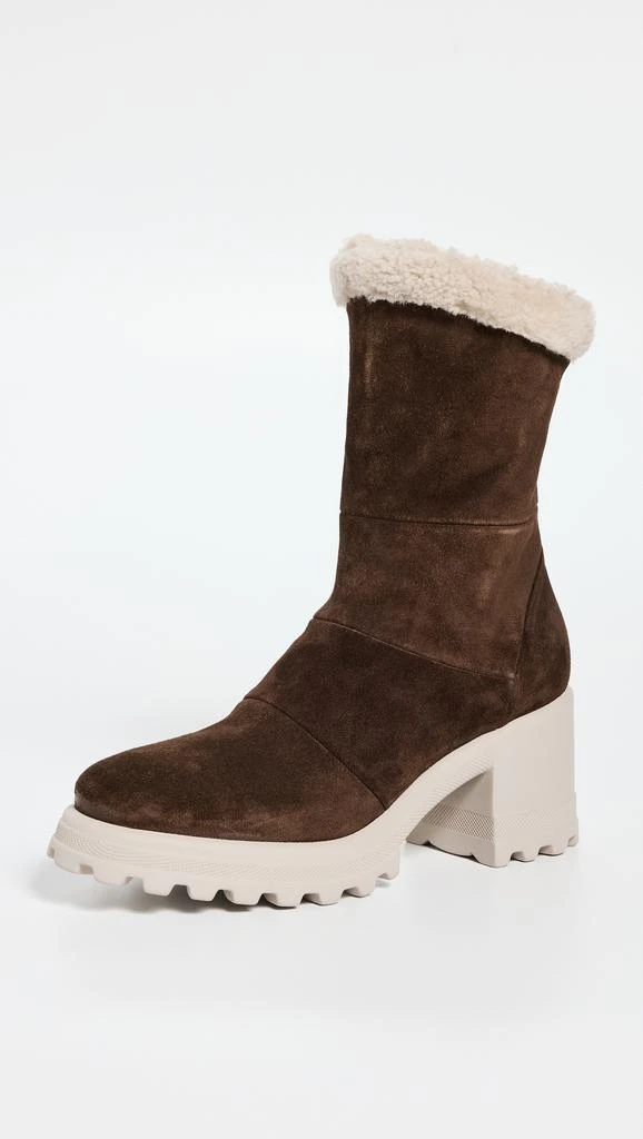 Voile Blanche Claire 01 Boots 1