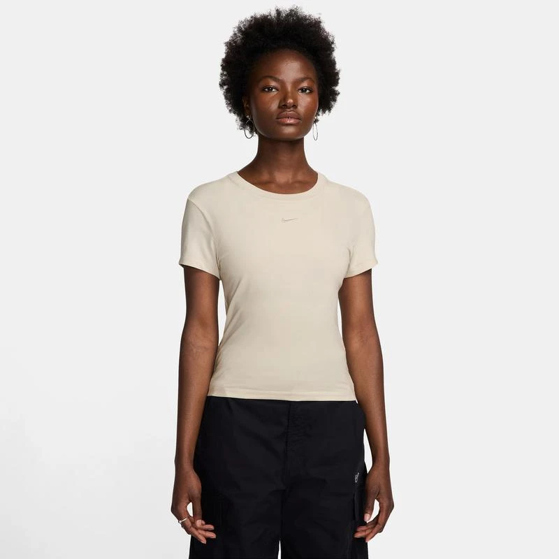 NIKE Nike Chill Knit Crop T-Shirt - Women's 1