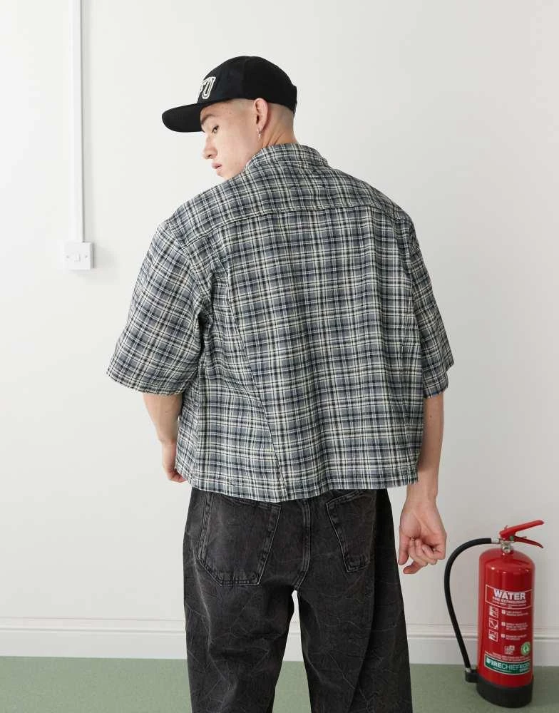 COLLUSION COLLUSION skater shirt in black & white check 3