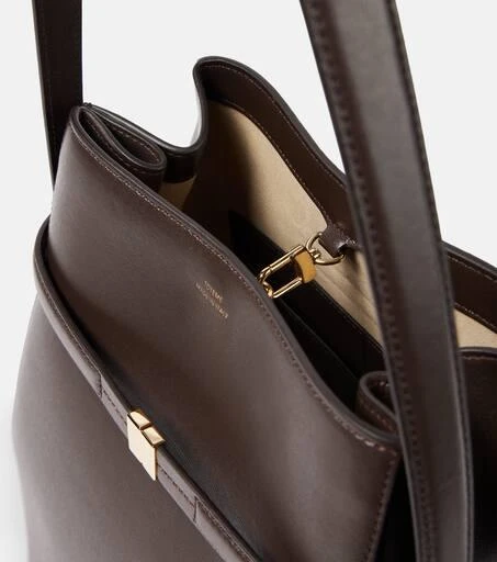 Totême Leather bucket bag 3
