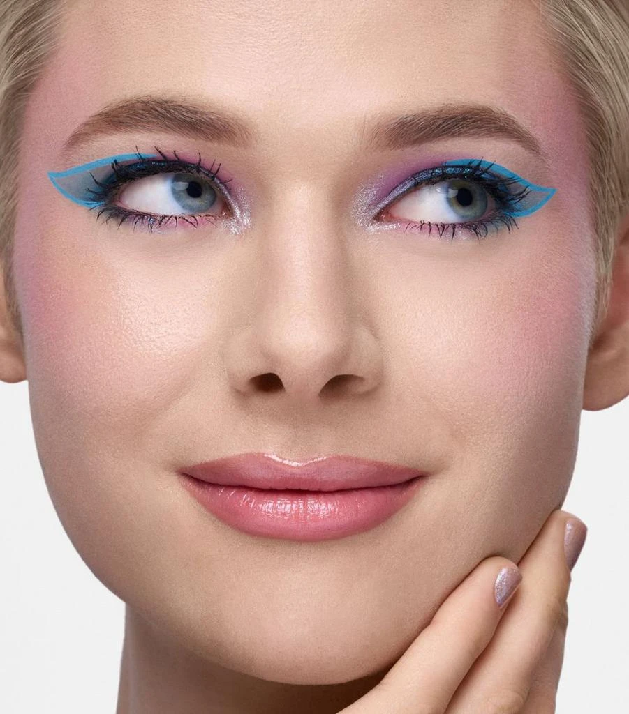 Dolce & Gabbana That’s My Line! 24H Lasting Waterproof Eyeliner 4