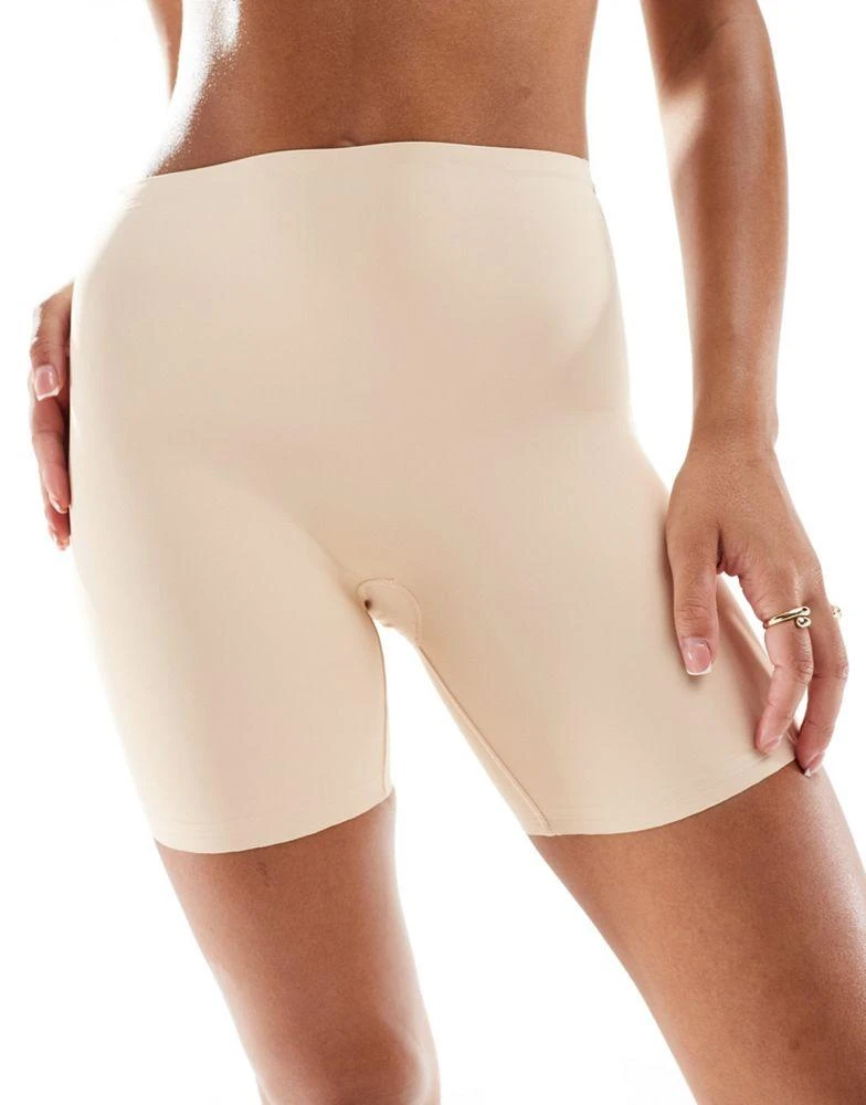 Bye Bra Bye Bra Low back highwaist short in beige 1