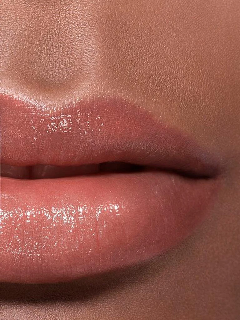 Chanel Hydrating Vibrant Shine Lip Colour 4