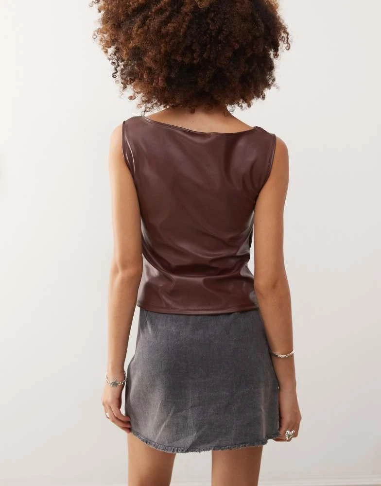 Reclaimed Vintage Reclaimed Vintage PU tank in burgundy 3