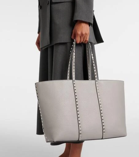 Valentino Rockstud Large leather tote bag 6