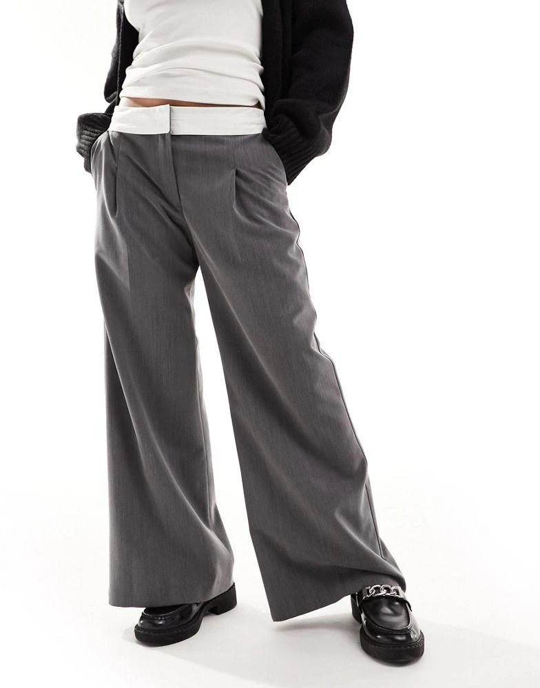 Miss Selfridge Miss Selfridge Petite fold over waistband trouser in grey 4