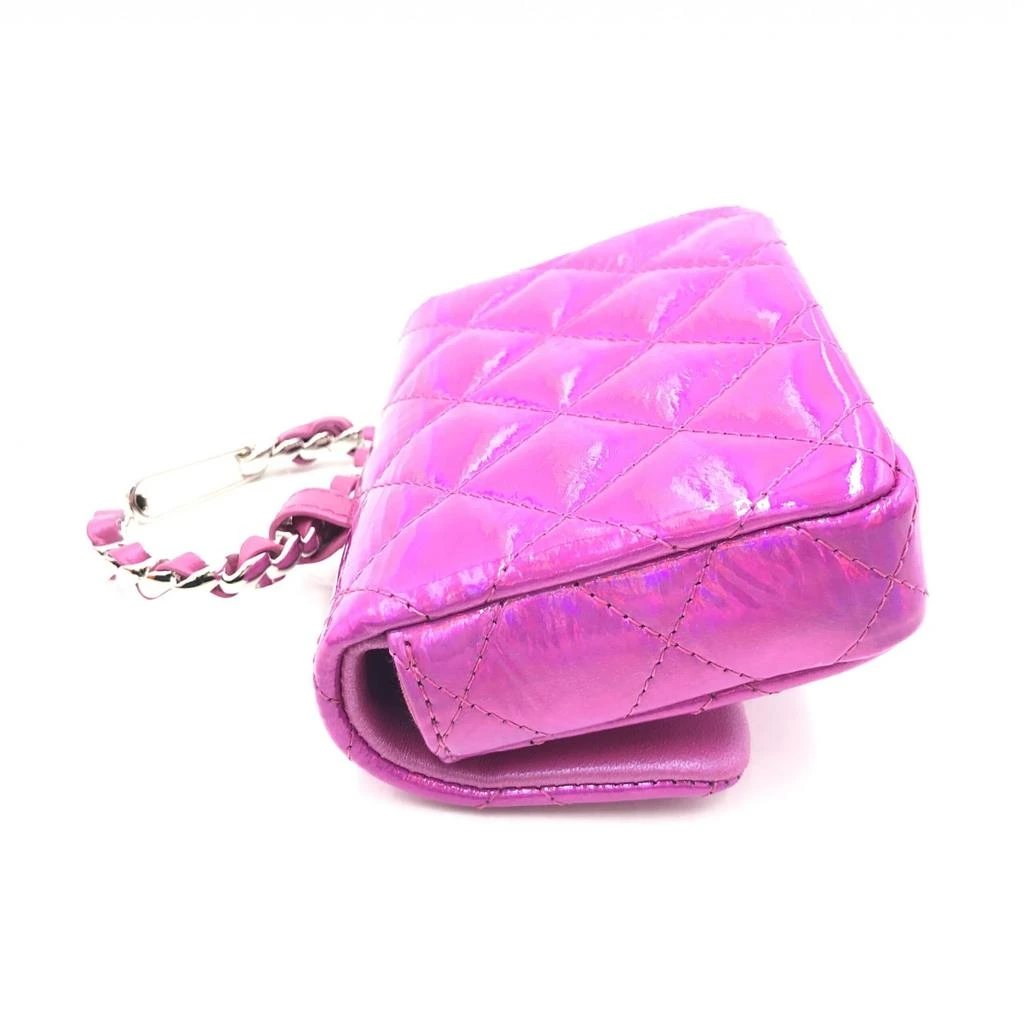 Chanel Iridescent pink Quilted Leather Women
s Pouch (Pre-Owned)