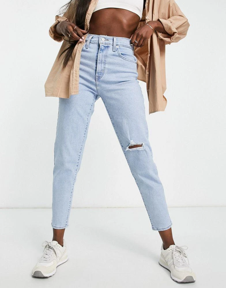 Levi's Levi's high waisted mom jeans in light wash blue 4