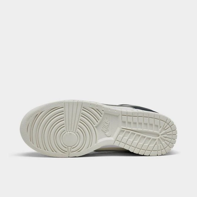NIKE Women's Nike Dunk Low Retro Casual Shoes 6