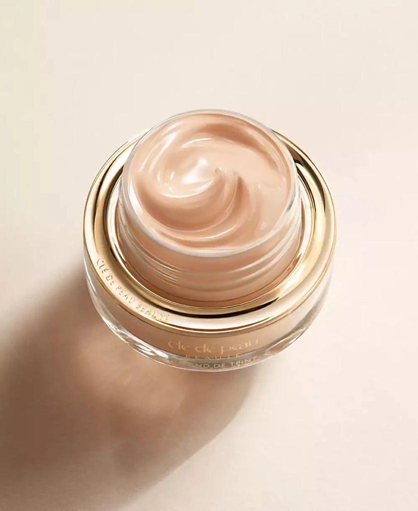 Cle de Peau The Foundation SPF 22 5
