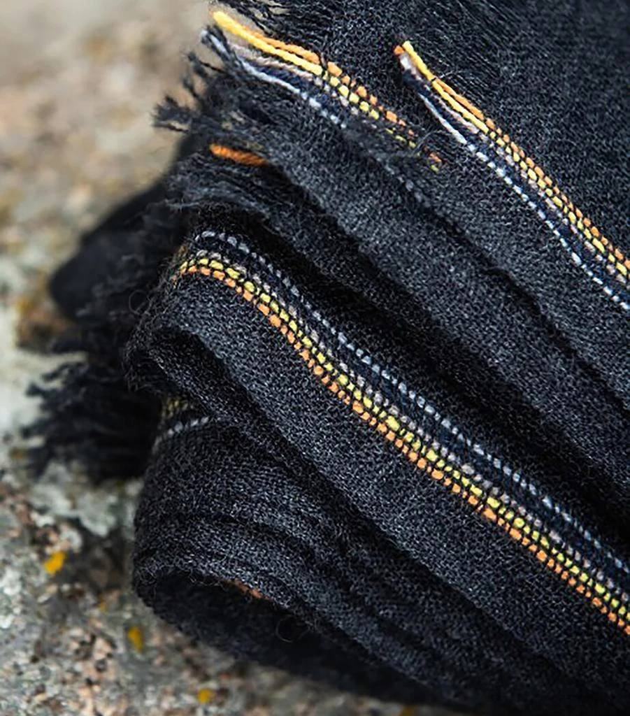 Oyuna Cashmere Komo Throw (200cm x 145cm) 4