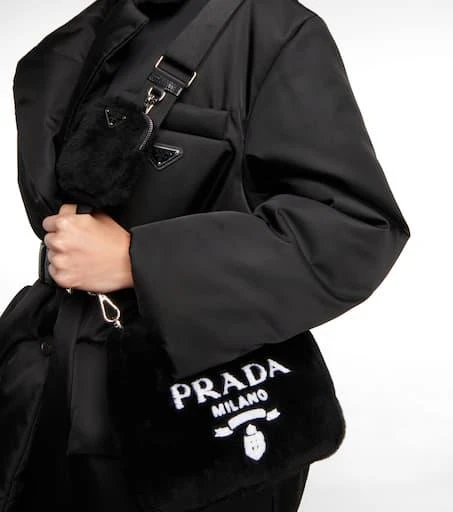 Prada Re-Edition 2005 Small shoulder bag 2