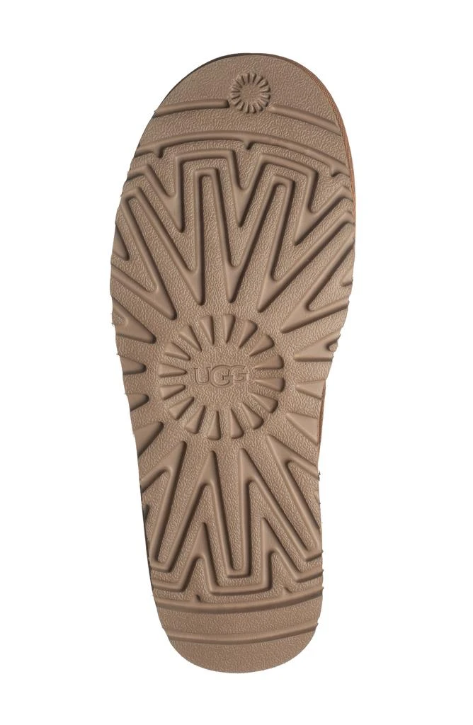 UGG Leisure Nomad Slipper 6