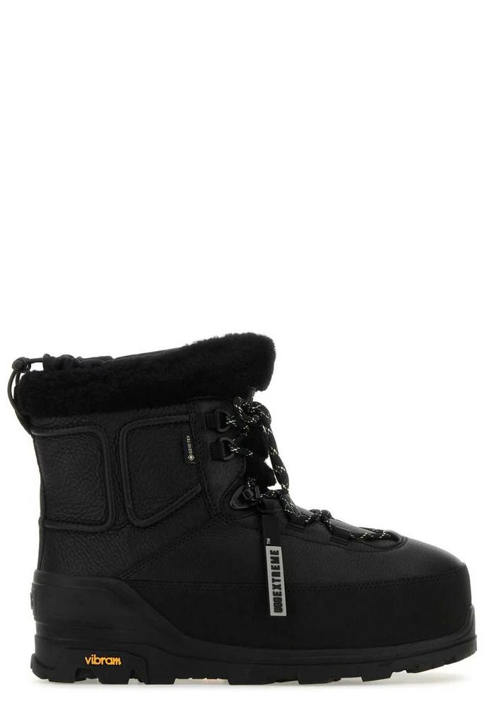 UGG UGG Shasta Mid Boots 1