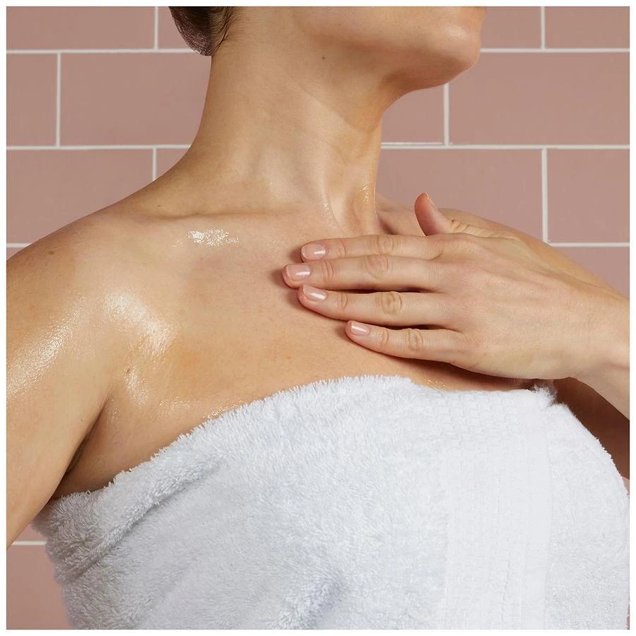 Soap & Glory Hydrate Expectations Softening Body Serum 6