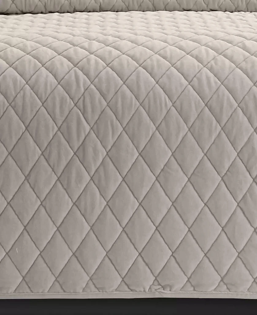 Vera Wang CLOSEOUT! Diamond Velvet Reversible 3 Piece Quilt Set 4
