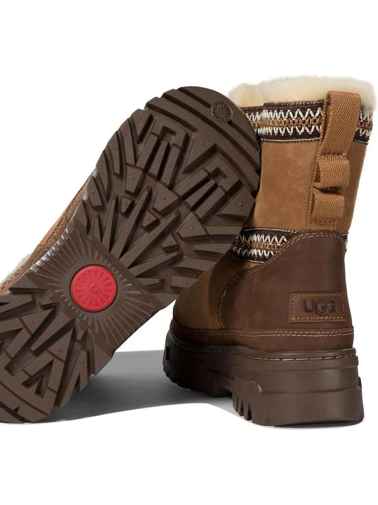 UGG UGG Classic Mini TrailGazer Boots 5